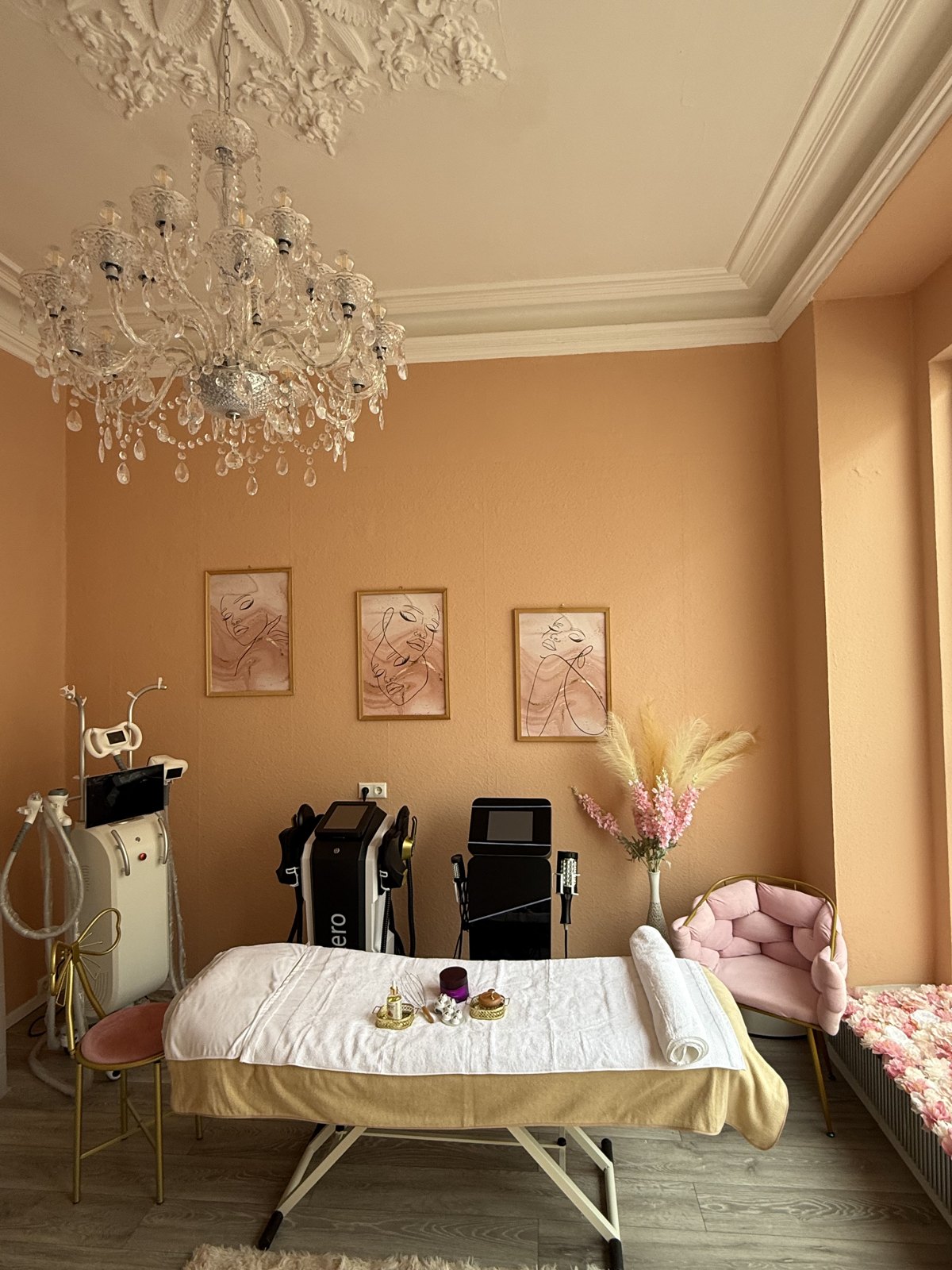 Behandlungsraum im Body Beauty Studio